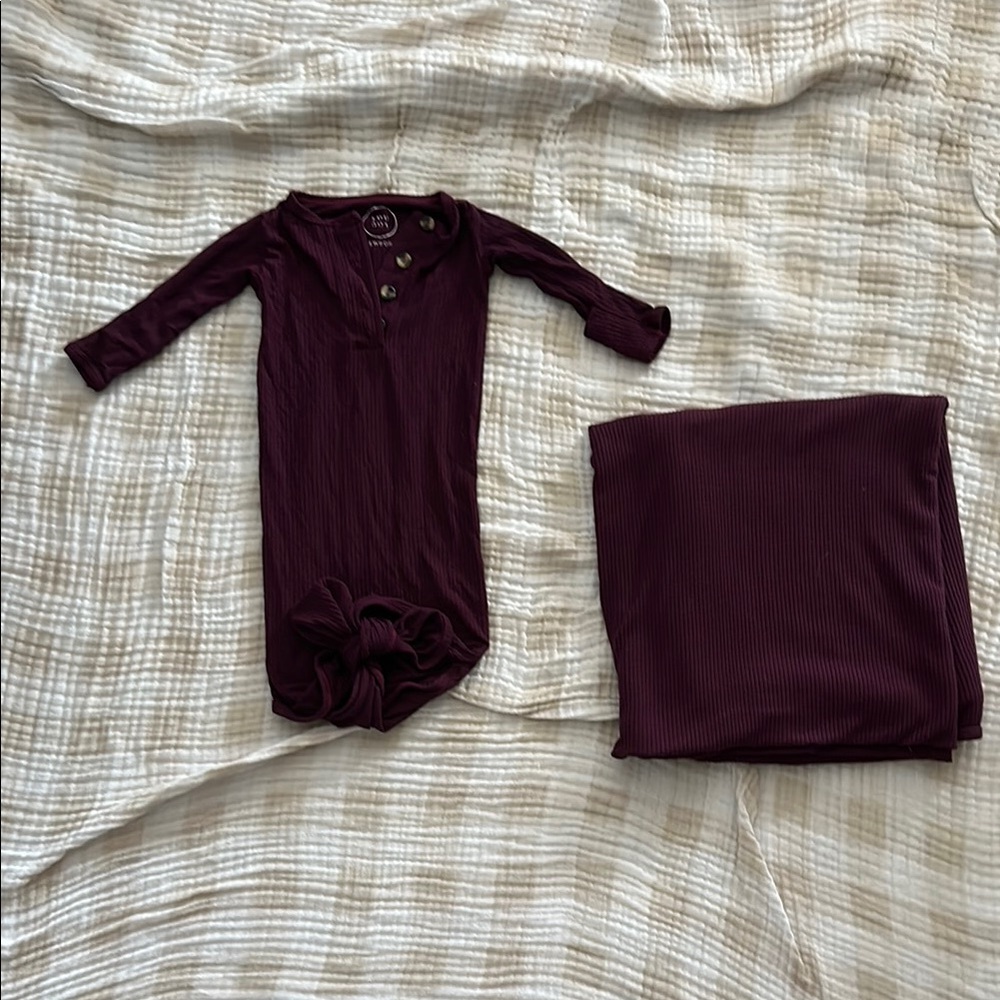 Lou Lou Lollipop Newborn Knotted Gown and Blanket